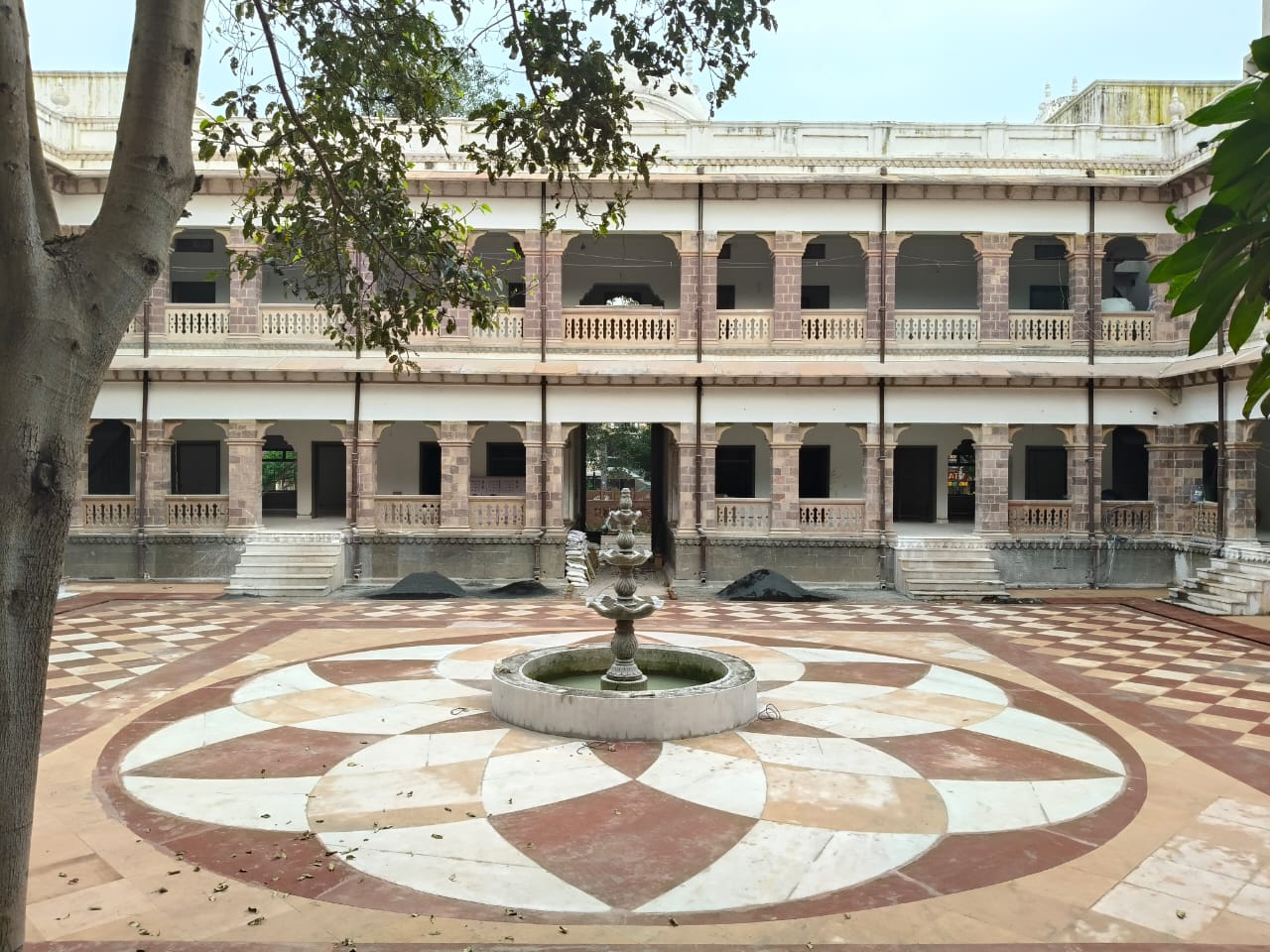 Stone Fountains — Photo 2