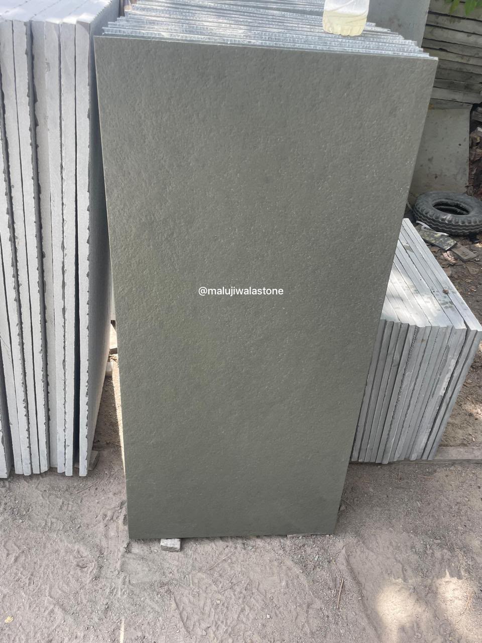 Calibrated river wash green Kota Stone 4 × 2 tiles