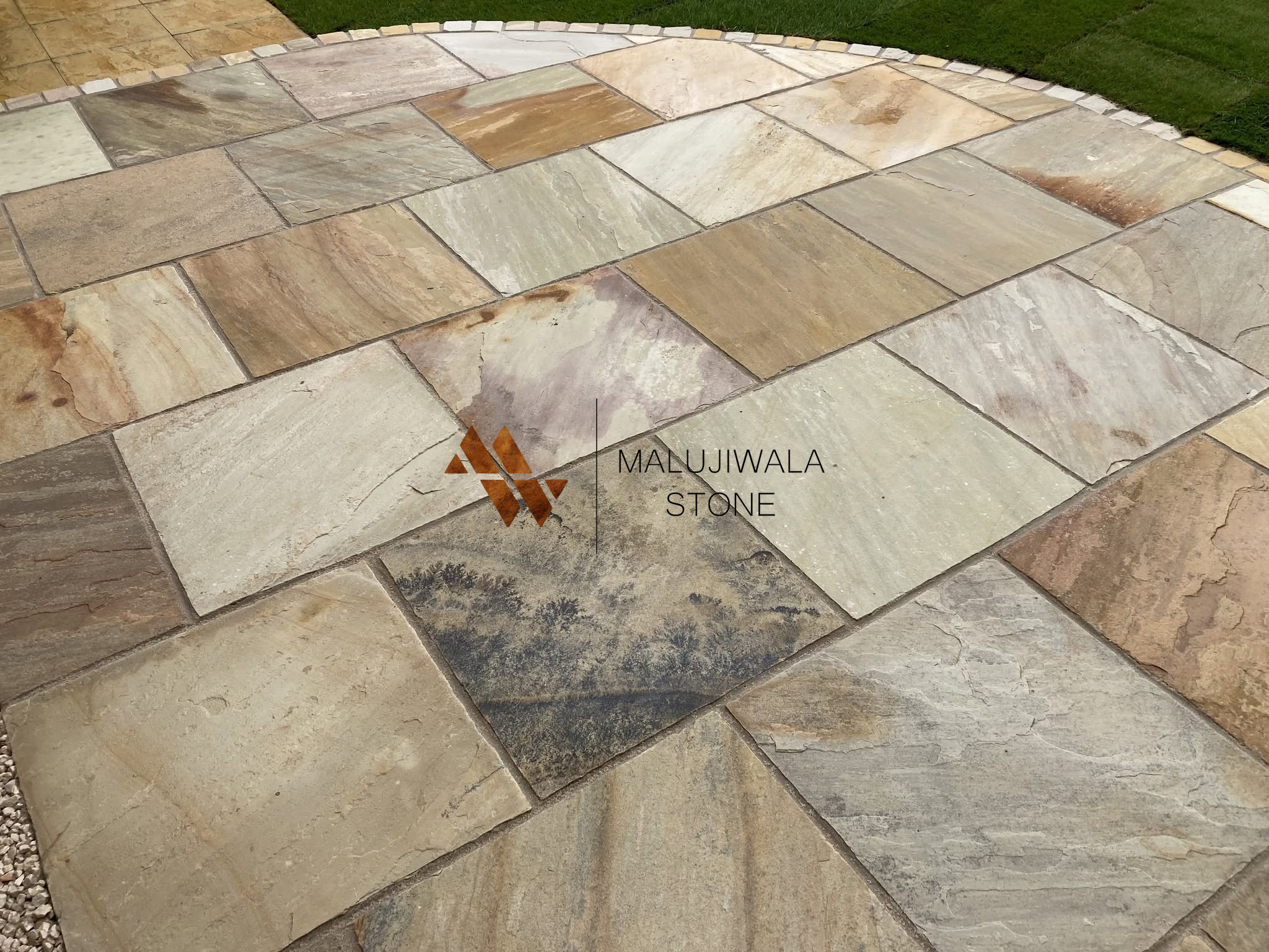 Fossil mint indian sandstone paving with fossil markings across the face