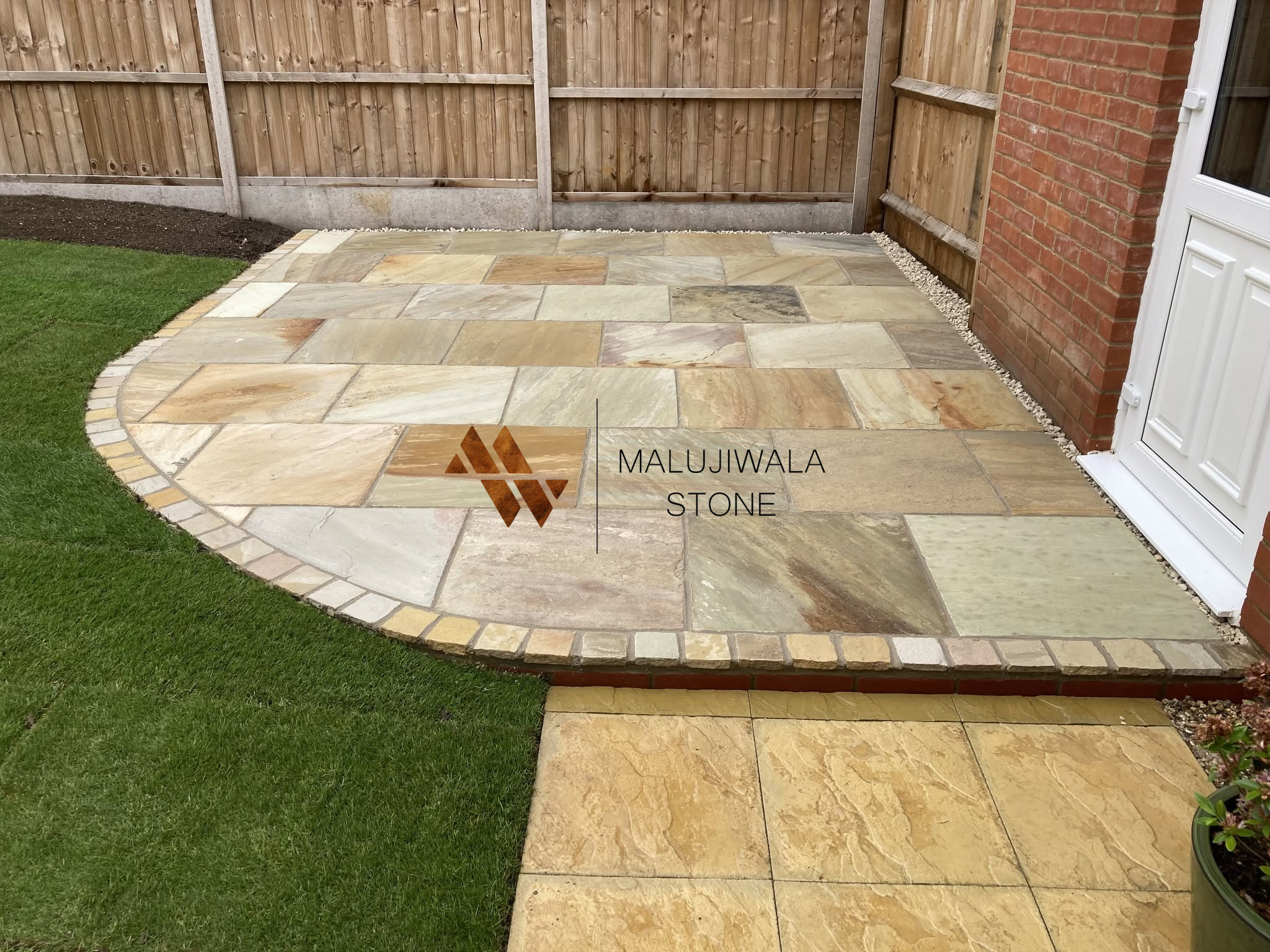 600 x 900 mm mint sandstone paving slab with visible fossil detail